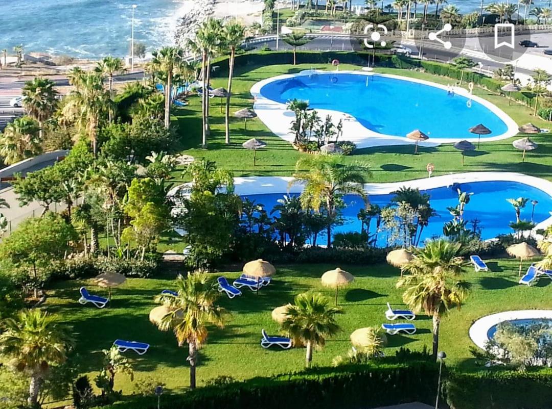 Beach And Pool Holidays At The Grand Coloso Appartement Benalmádena Buitenkant foto