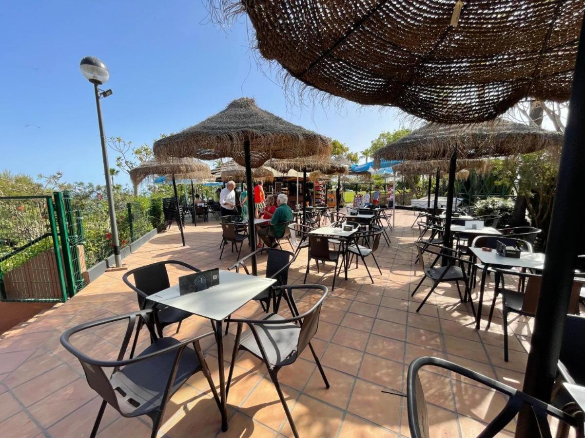 Beach And Pool Holidays At The Grand Coloso Appartement Benalmádena Buitenkant foto