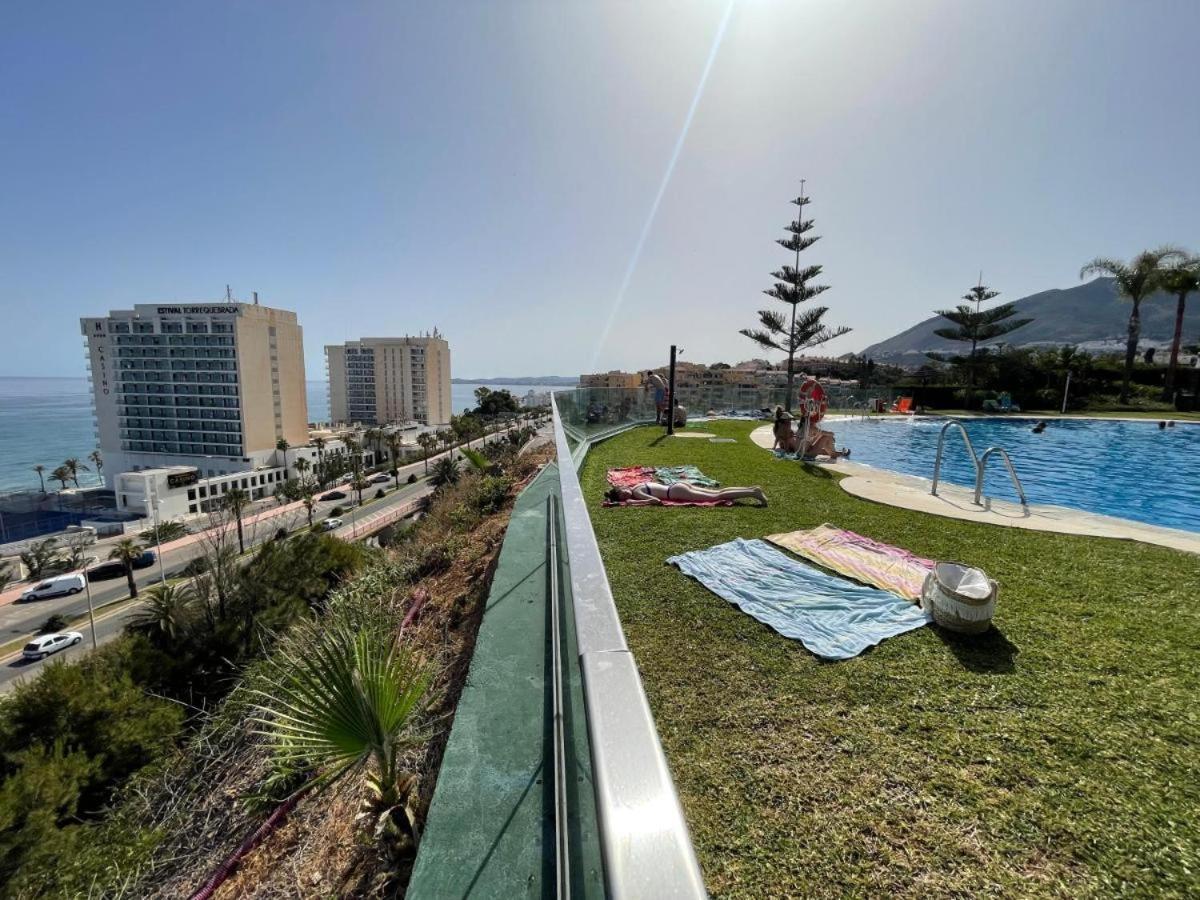 Beach And Pool Holidays At The Grand Coloso Appartement Benalmádena Buitenkant foto