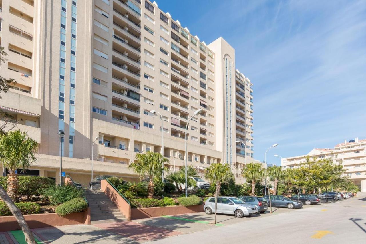 Beach And Pool Holidays At The Grand Coloso Appartement Benalmádena Buitenkant foto